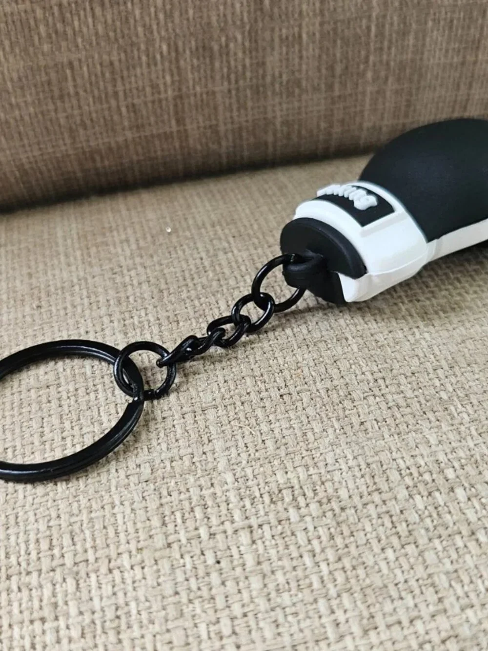 Boxing Glove Keys Holder Black/White Rubber Glove Keychain Key Ring New
